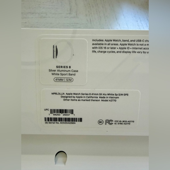 Apple Watch Series 8 41mm Silver Aluminum Case White Sport Band Like New - Picture 5 of 8
